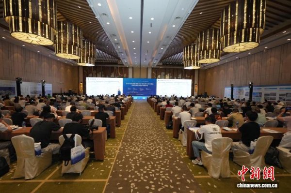 华信投资 专家学者共探中国公路交通数智化转型新路径